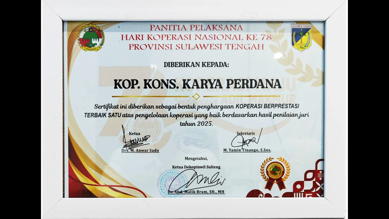 Piagam Koperasi Berprestasi Terbaik 1 se-Provinsi Sulawesi Tengah - Foto 1